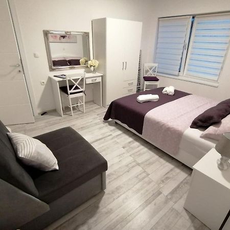 Apartman Lidija Dinjiska Екстер'єр фото