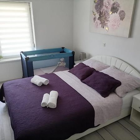 Apartman Lidija Dinjiska Екстер'єр фото