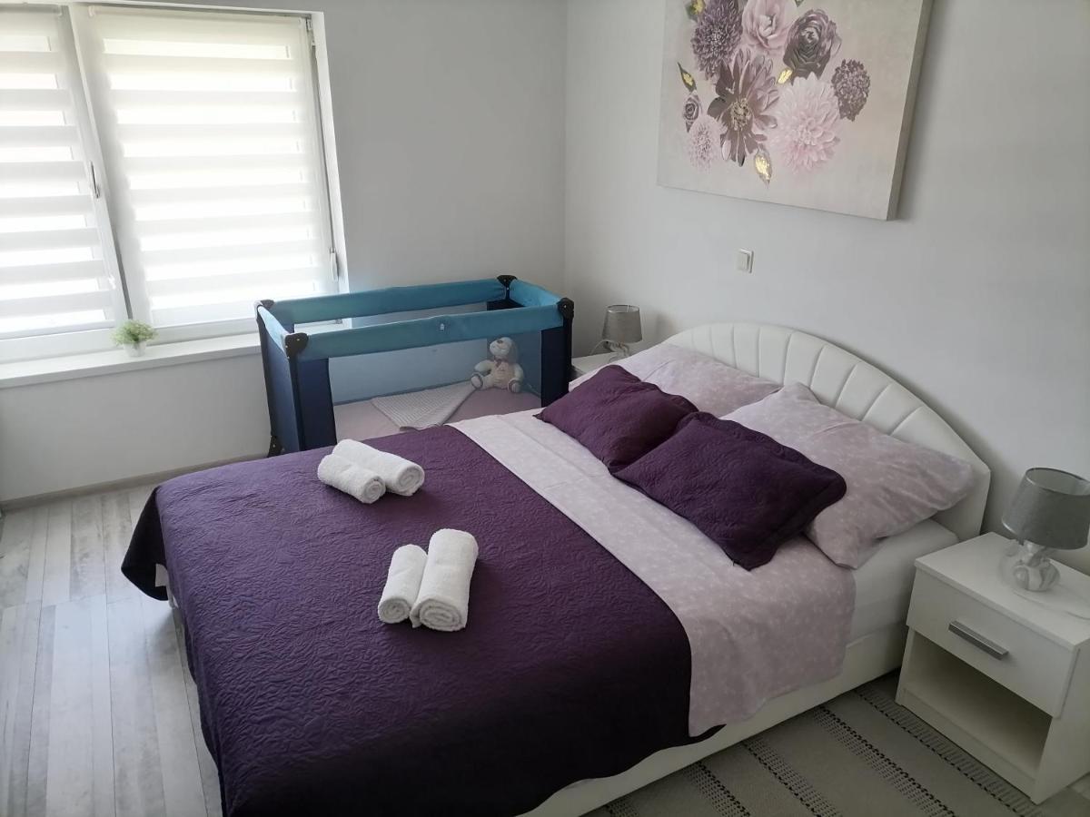Apartman Lidija Dinjiska Екстер'єр фото